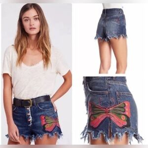 We The Free People Fields Of Sun Painted Butterfly Jean Shorts Size 24